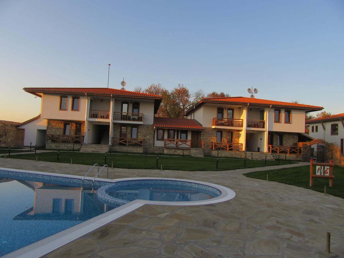 Stara Pliska Complex Hotel Exterior photo
